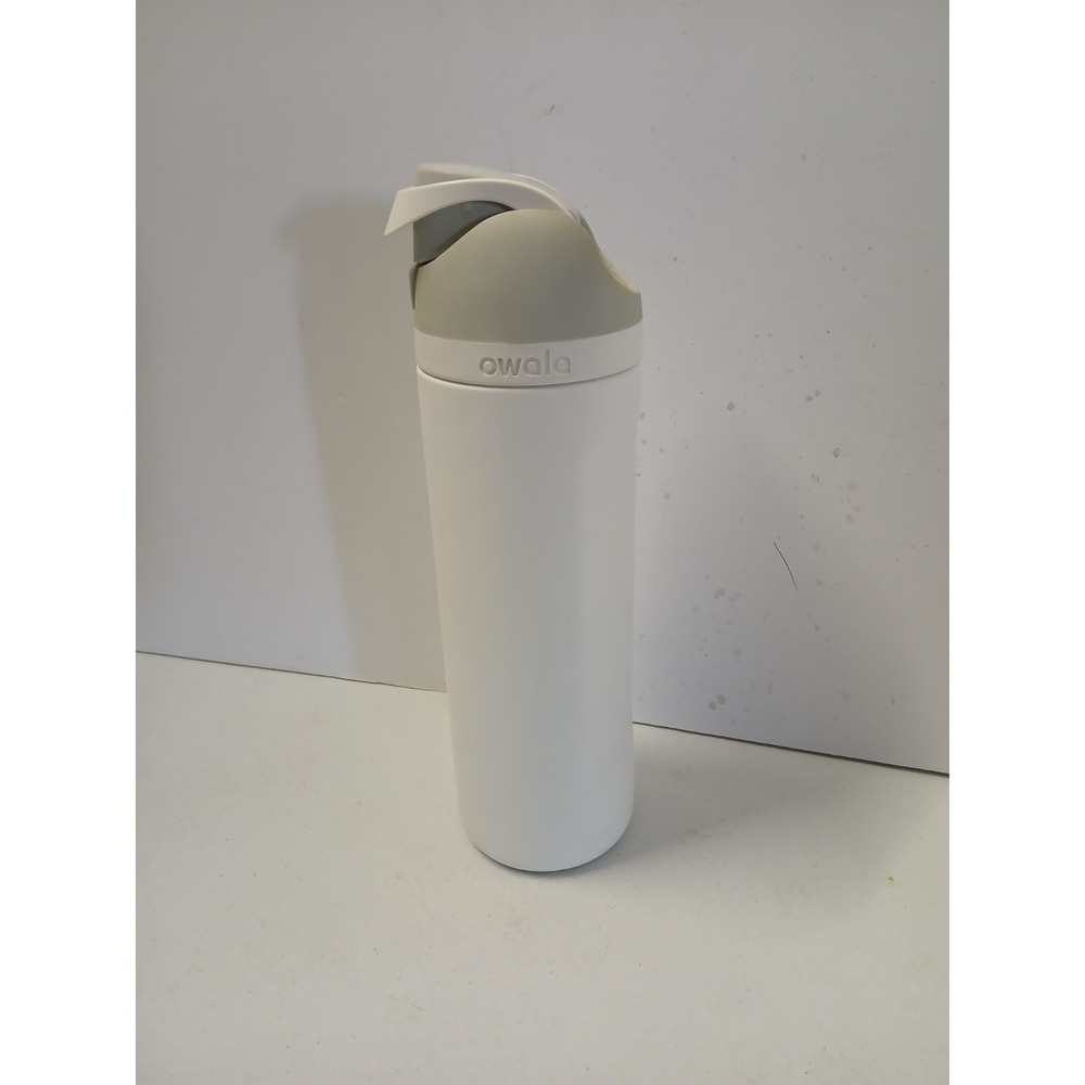 Owala 24oz Freesip 11296 White With‎ Grey On The Top